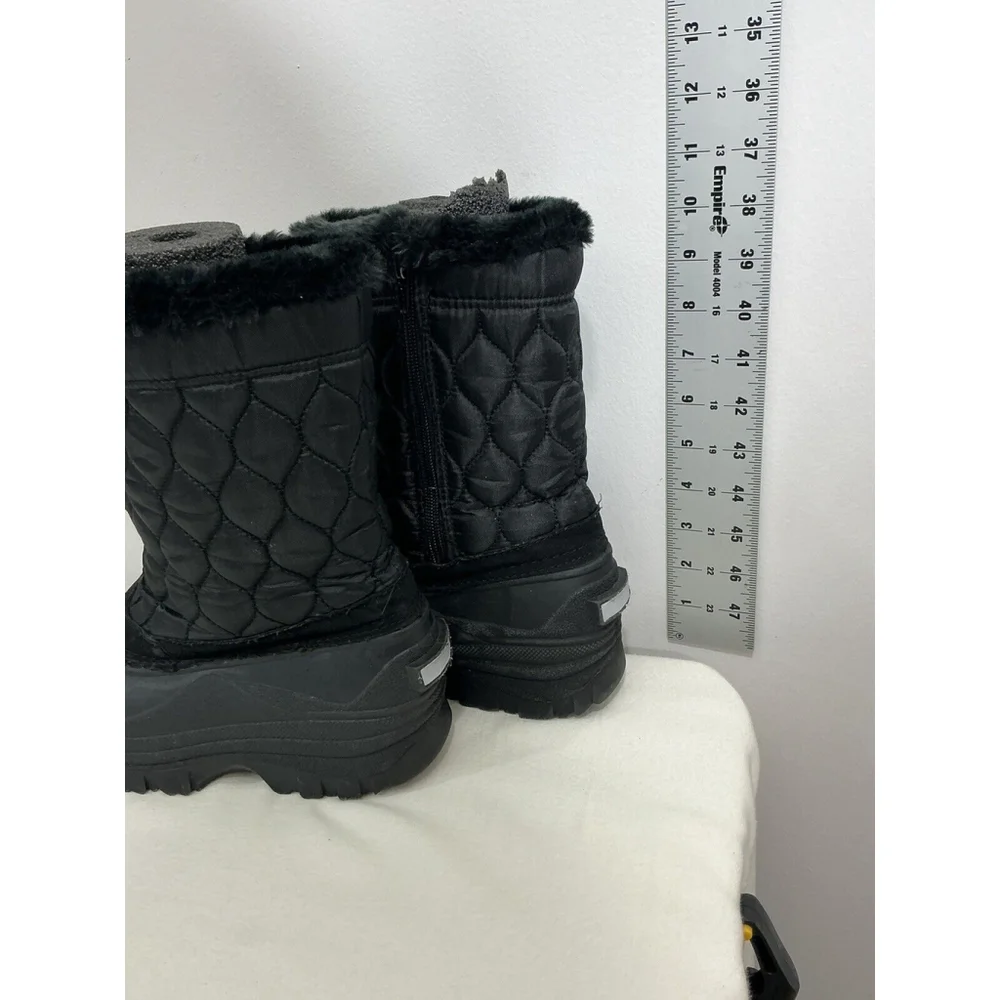 Womans Latour Weather Proof Quilted Sherpa Lined Snow boots Size 6 Black